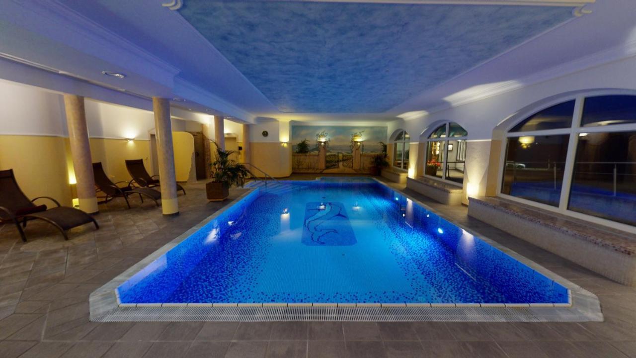 Voralpenhotel Schmoller Sankt Georgen im Attergau Εξωτερικό φωτογραφία